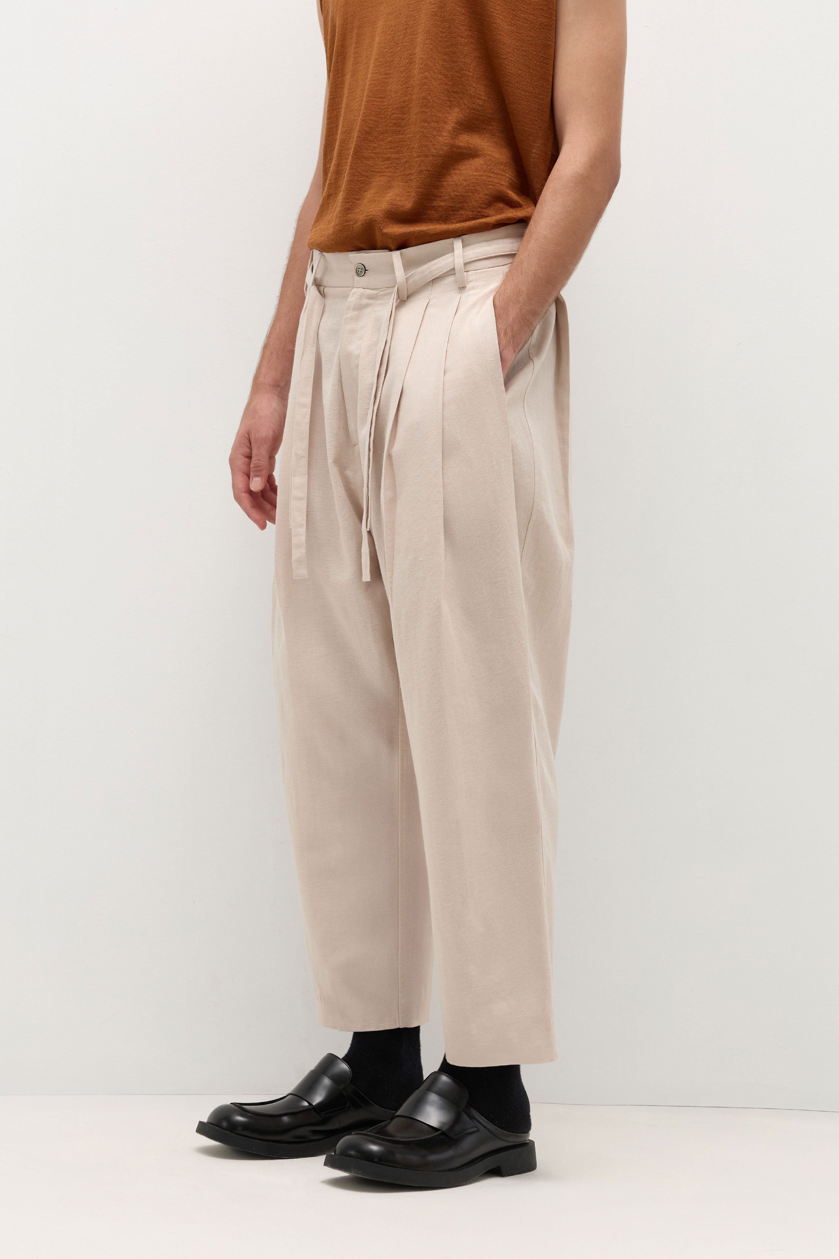 Pleated Wide-leg Resort Pants